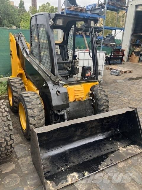 JCB 170 Міні-навантажувачі