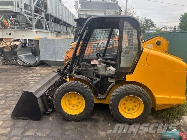 JCB 170 Міні-навантажувачі