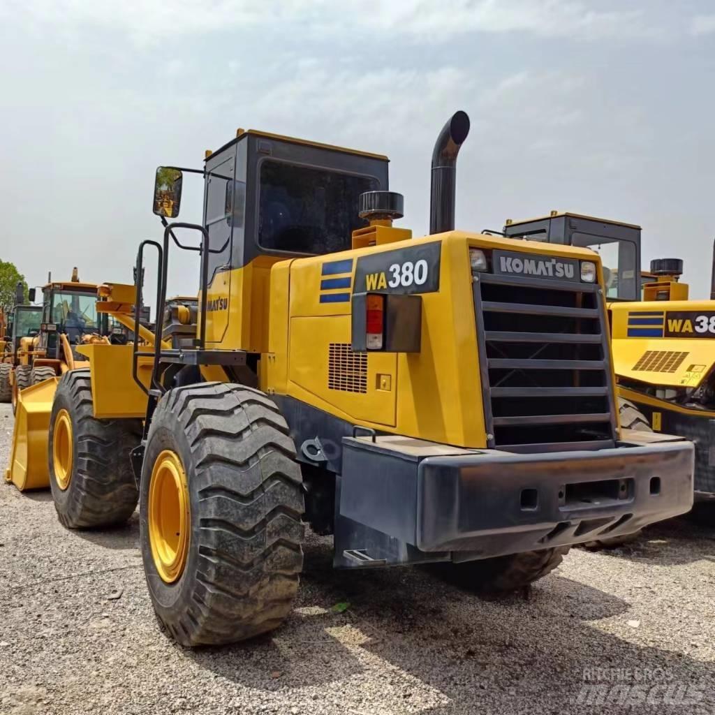 Komatsu WA 380 Фронтальні навантажувачі