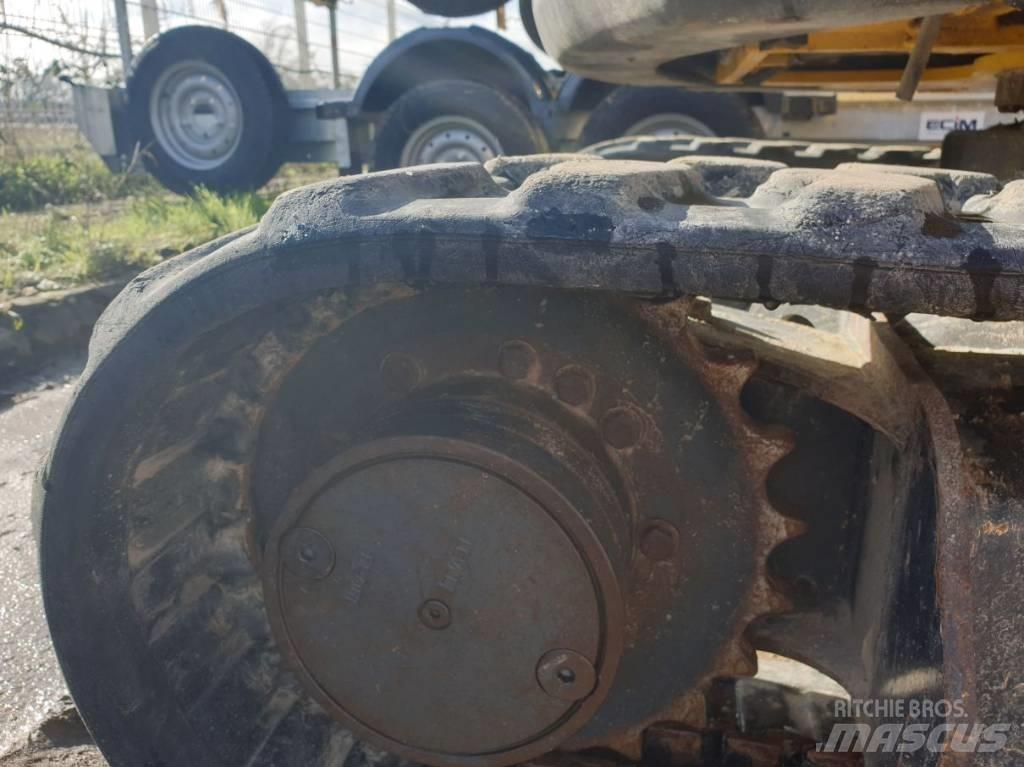 Komatsu PC26MR-3 Міні-екскаватори < 7т