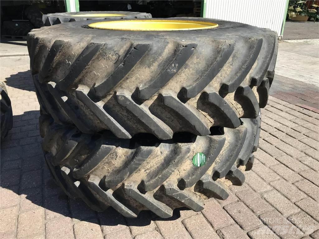 BKT 650/85R42 Колеса