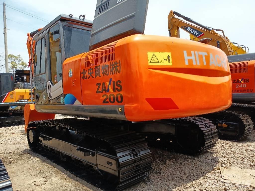 Hitachi ZX 200 Гусеничні екскаватори
