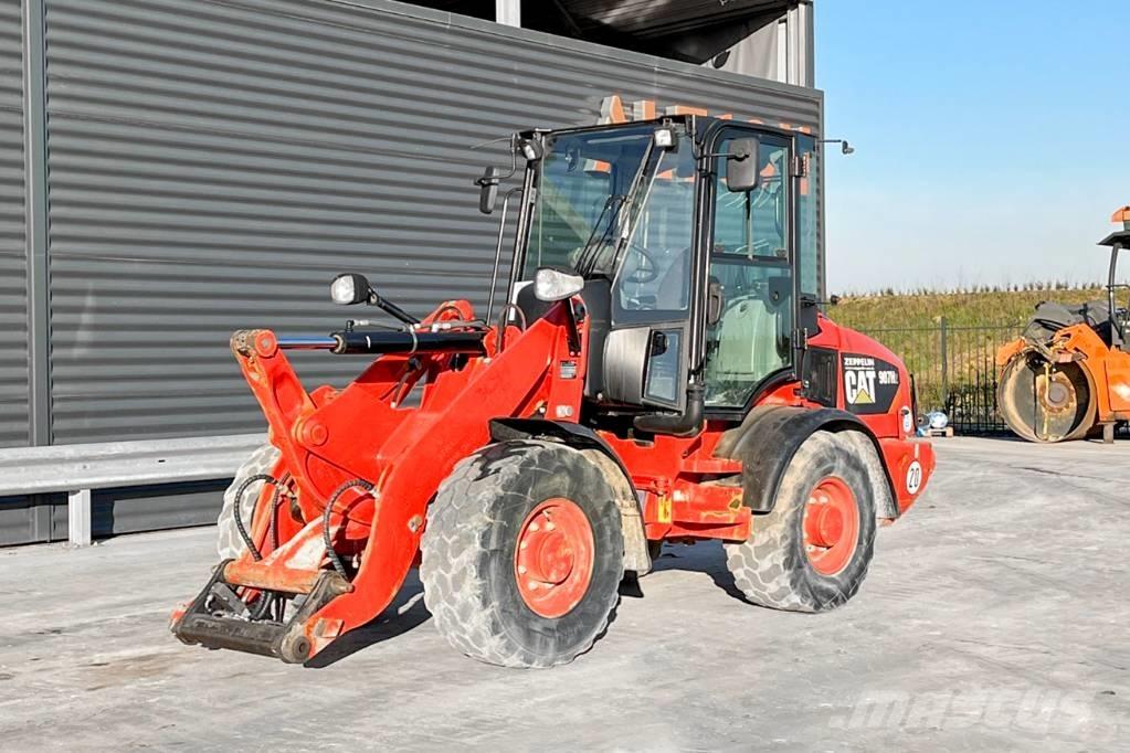 CAT 907H2 Фронтальні навантажувачі