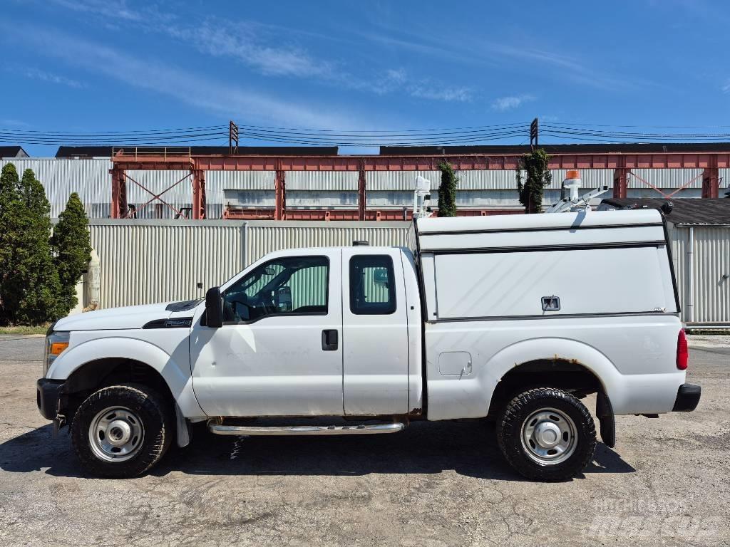 Ford F 250 Пікапи / Бічне розвантаження
