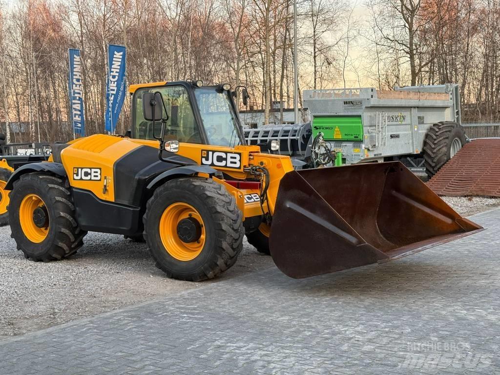 JCB 526-56 Agri Телескопічні фронтальні навантажувачі