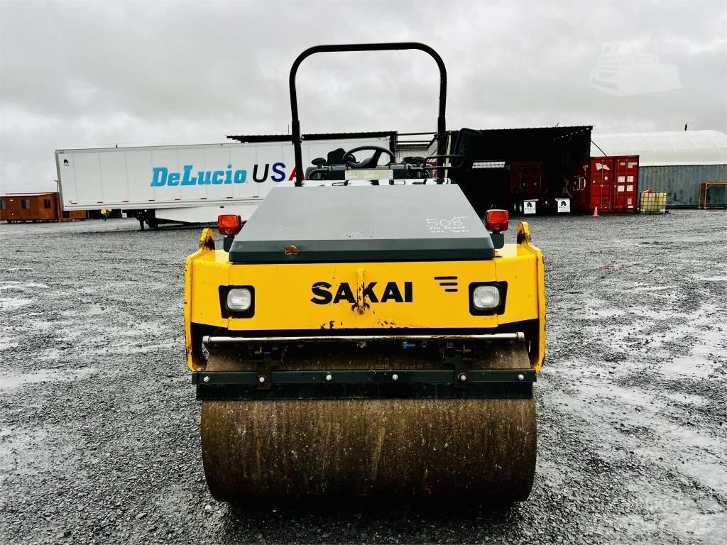 Sakai SW 504 Грунтові котки