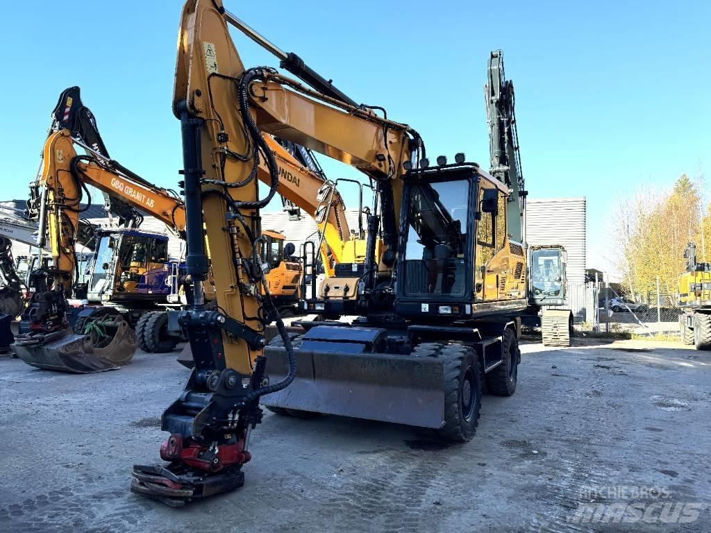 Hyundai HW180 Колісні екскаватори