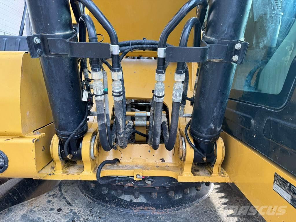 CAT 323 07A Гусеничні екскаватори