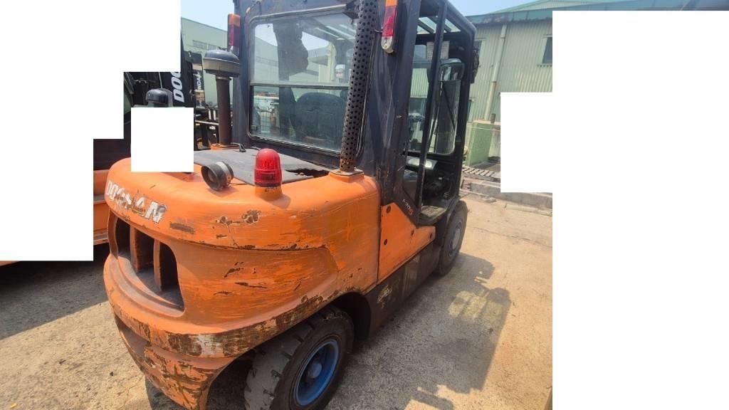Doosan D 35 C-5 Електронавантажувачі