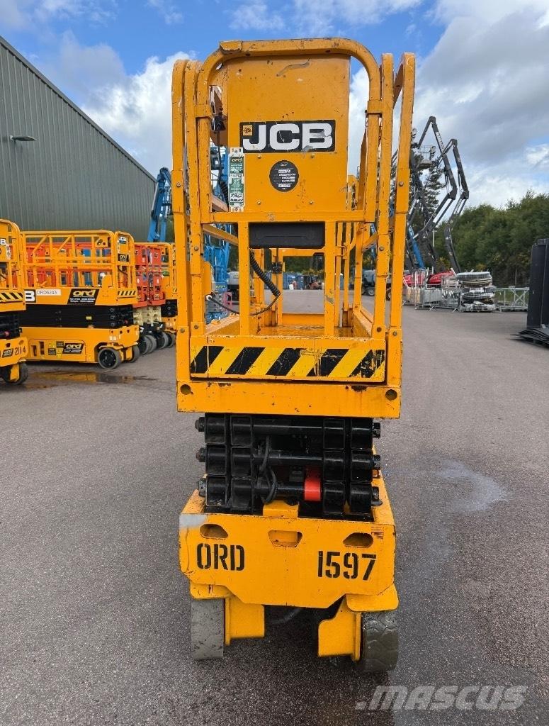 JCB S 2632 E Підйомники-ножиці