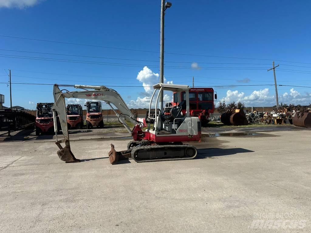 Takeuchi TB 135 Гусеничні екскаватори