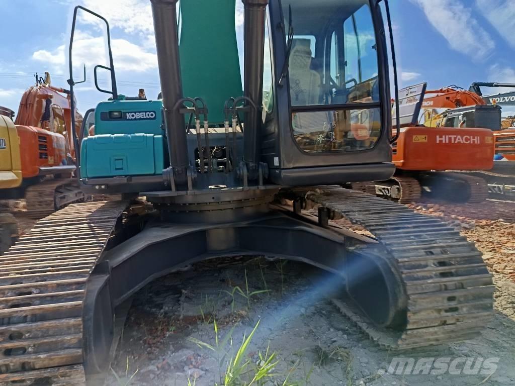 Kobelco SK 210 Гусеничні екскаватори