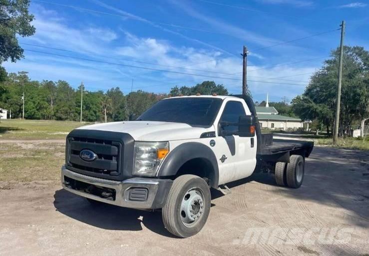 Ford F 550 Вантажівки-платформи/бокове розвантаження