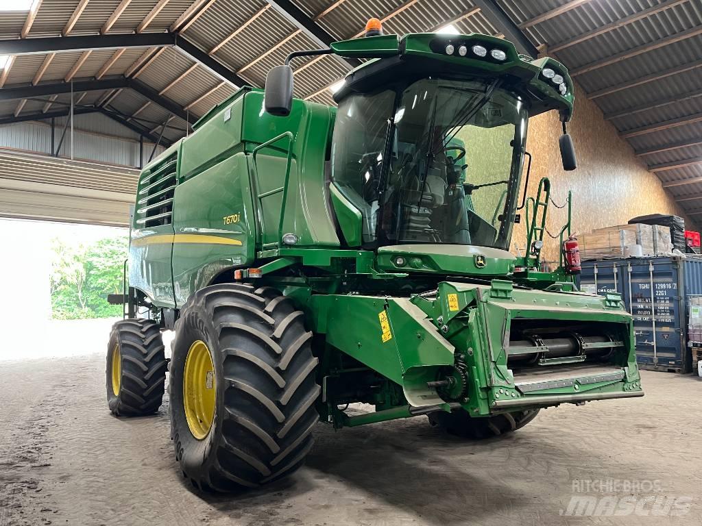 John Deere T670 Зернозбиральні комбайни