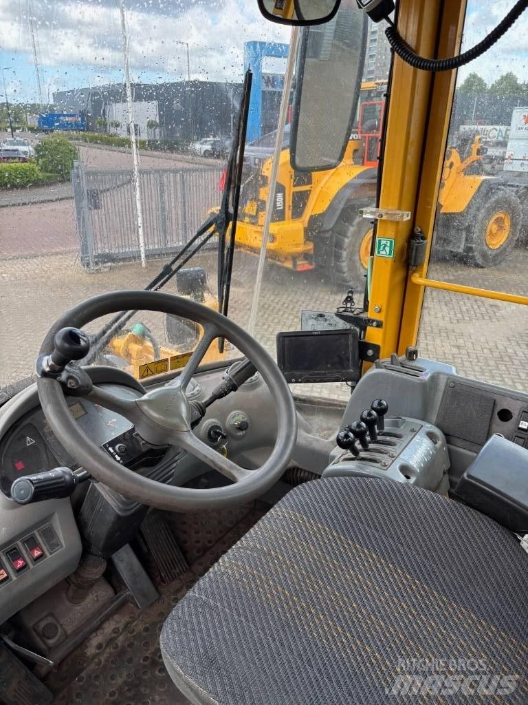 Volvo L 90 E Фронтальні навантажувачі