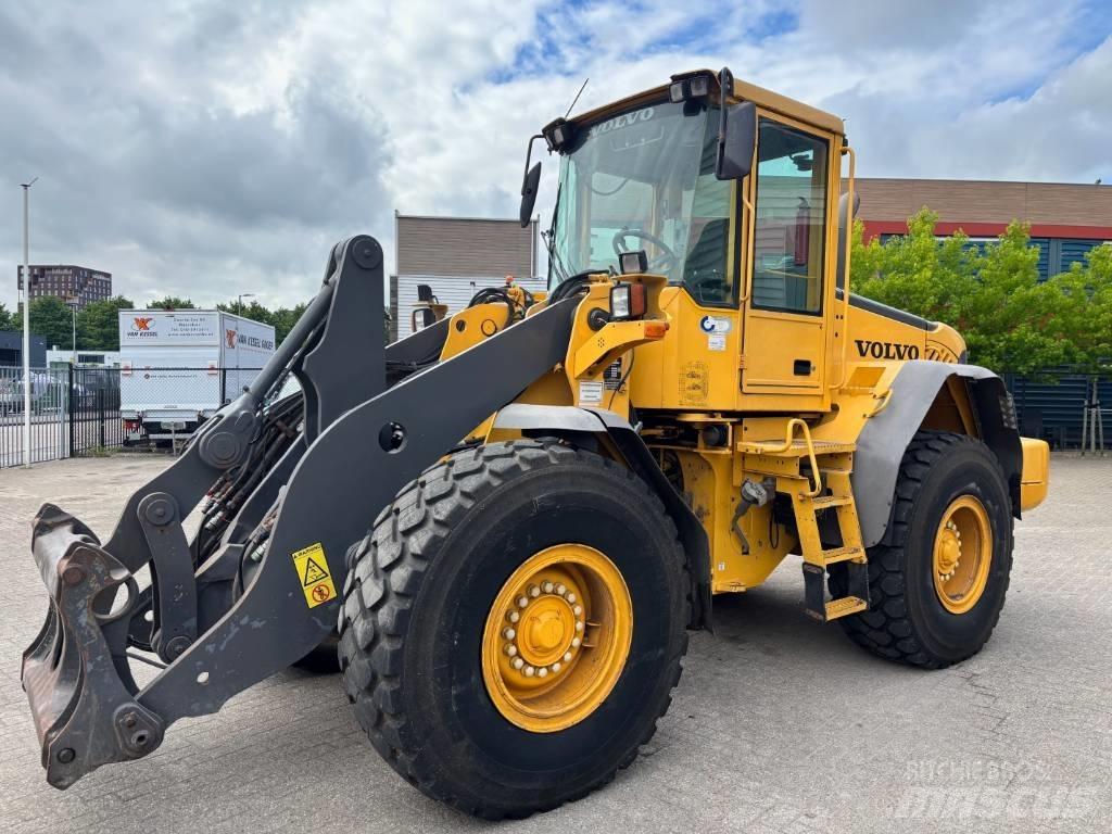 Volvo L 90 E Фронтальні навантажувачі