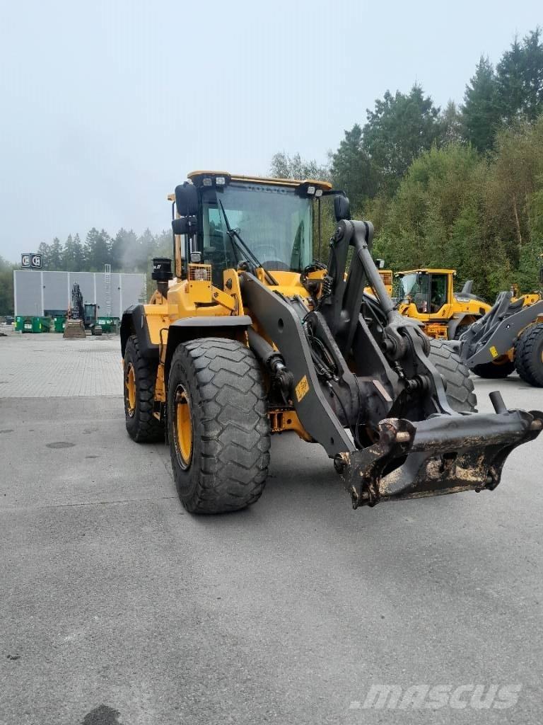 Volvo L120G Фронтальні навантажувачі