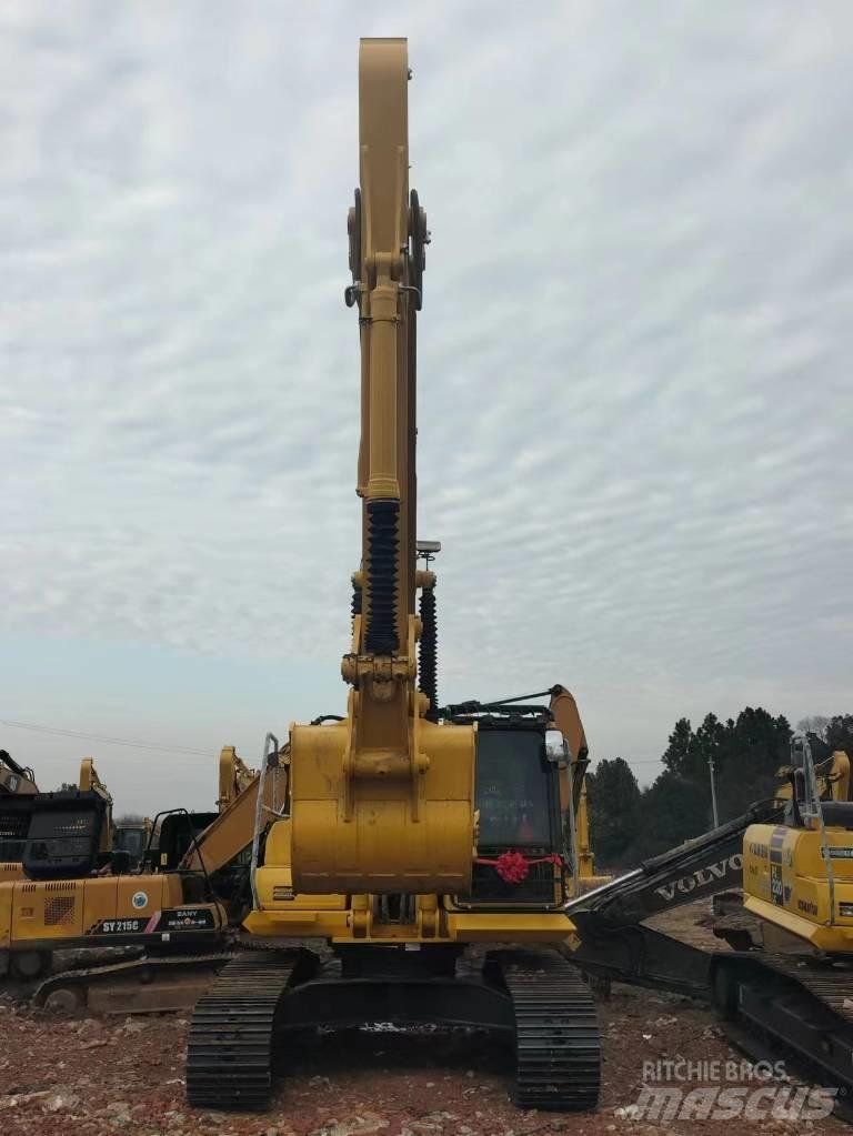 Komatsu PC 200-8 Гусеничні екскаватори