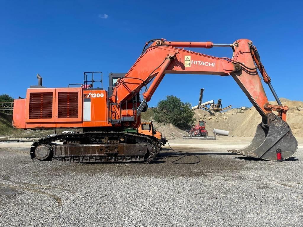 Hitachi EX 1200-6 Гусеничні екскаватори