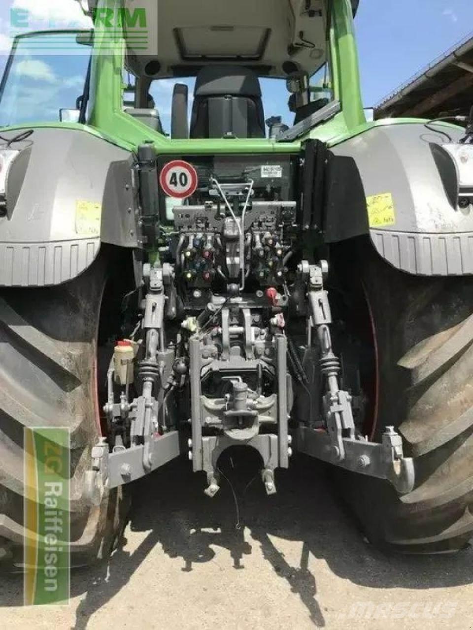 Fendt 828 vario s4 Трактори