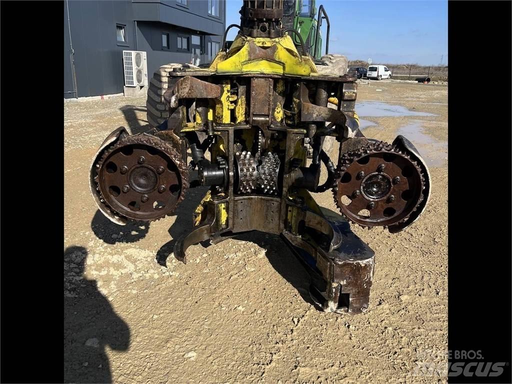 John Deere 1470E Харвестери