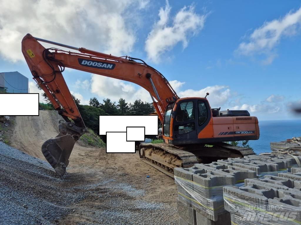 Doosan DX 300 LCA Гусеничні екскаватори