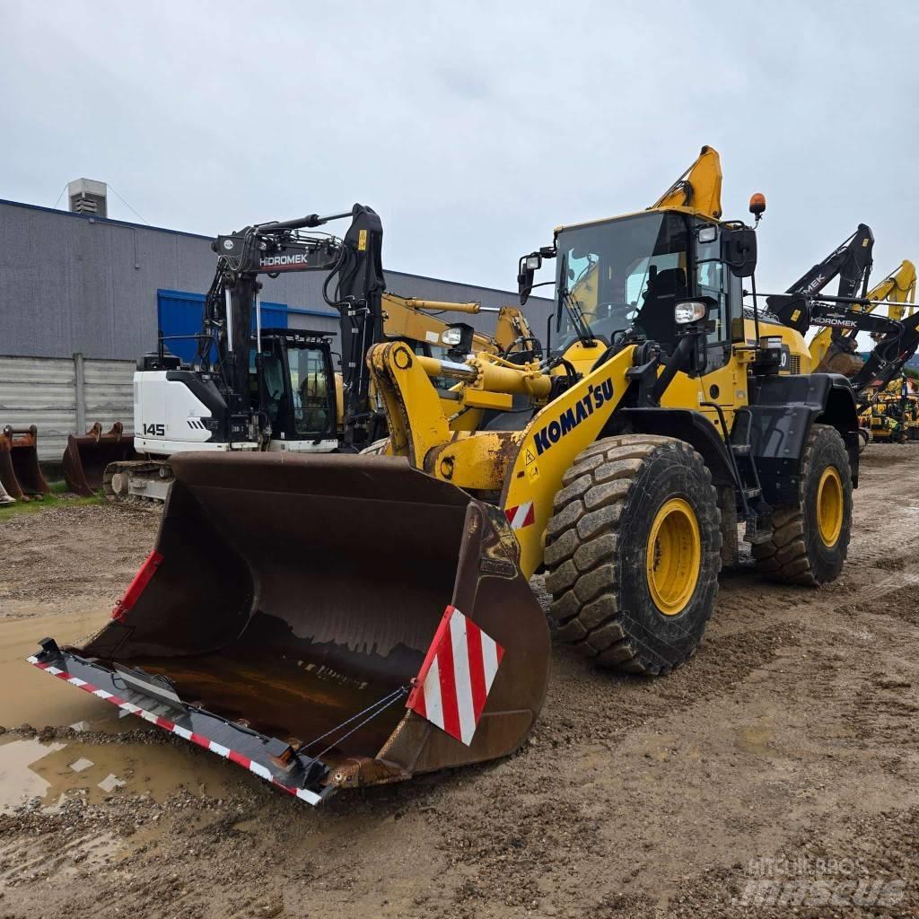 Komatsu WA 320-8 Фронтальні навантажувачі