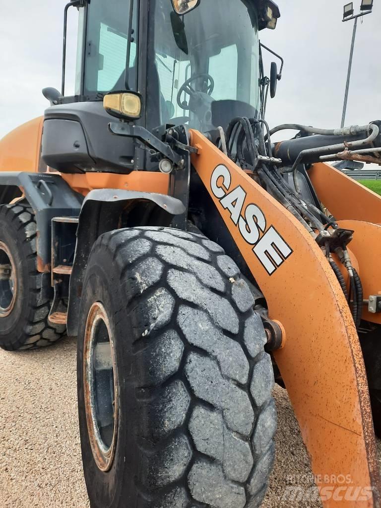 CASE 621G Фронтальні навантажувачі