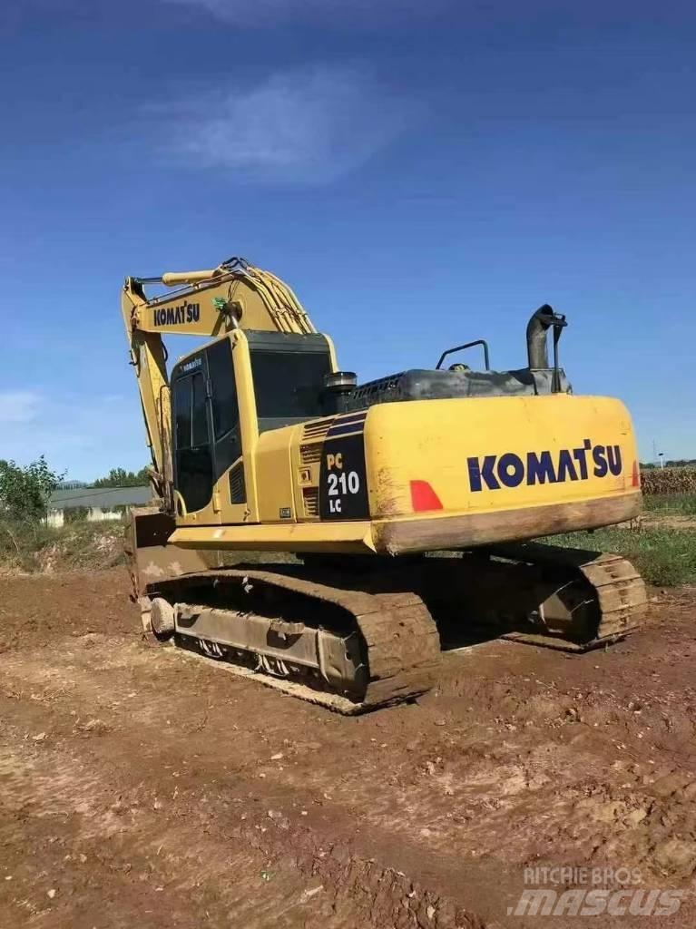 Komatsu PC 210 Гусеничні екскаватори