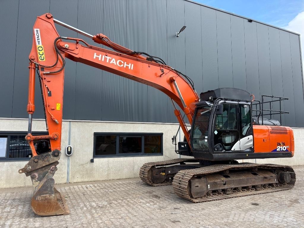 Hitachi ZX 210 LC-6 Гусеничні екскаватори