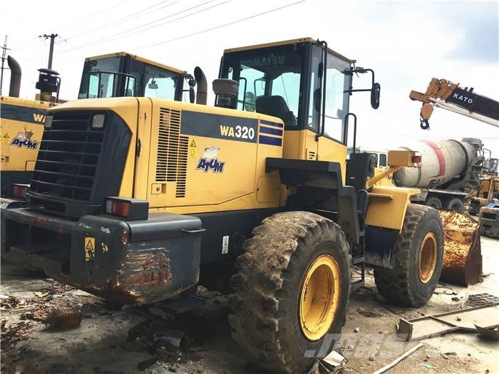 Komatsu WA 320-3 Фронтальні навантажувачі