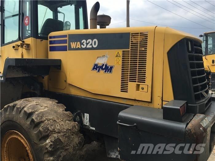 Komatsu WA 320-3 Фронтальні навантажувачі