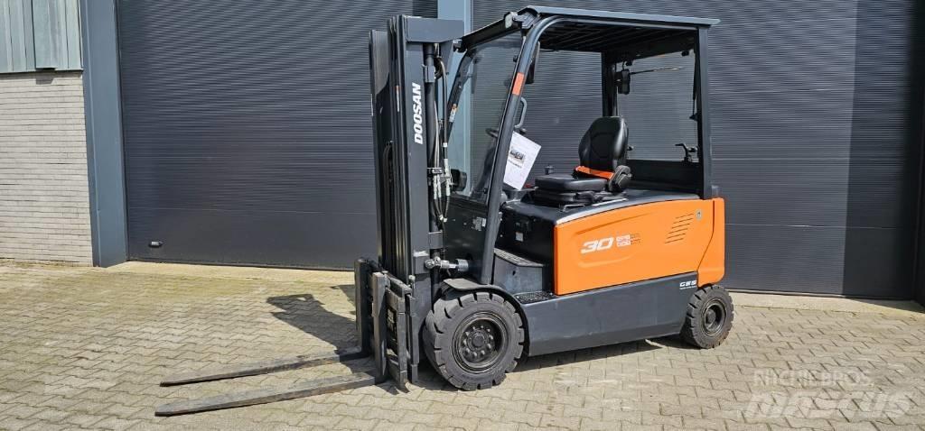 Doosan B 30 X-7 Електронавантажувачі