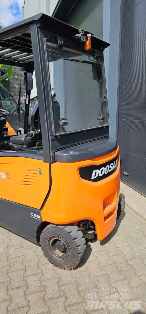 Doosan B 30 X-7 Електронавантажувачі