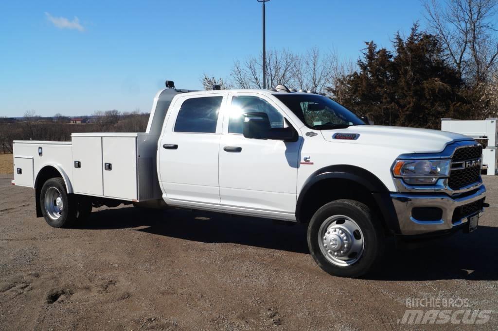 RAM 5500 TRADESMAN Пікапи / Бічне розвантаження