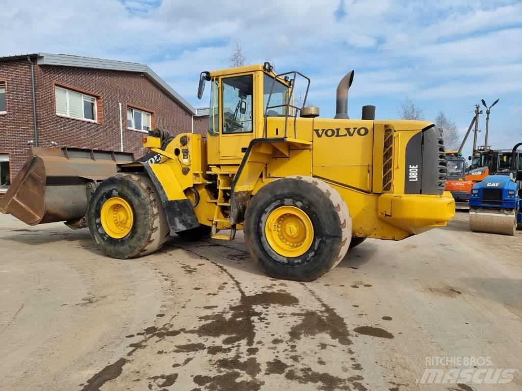 Volvo L 180 E Фронтальні навантажувачі