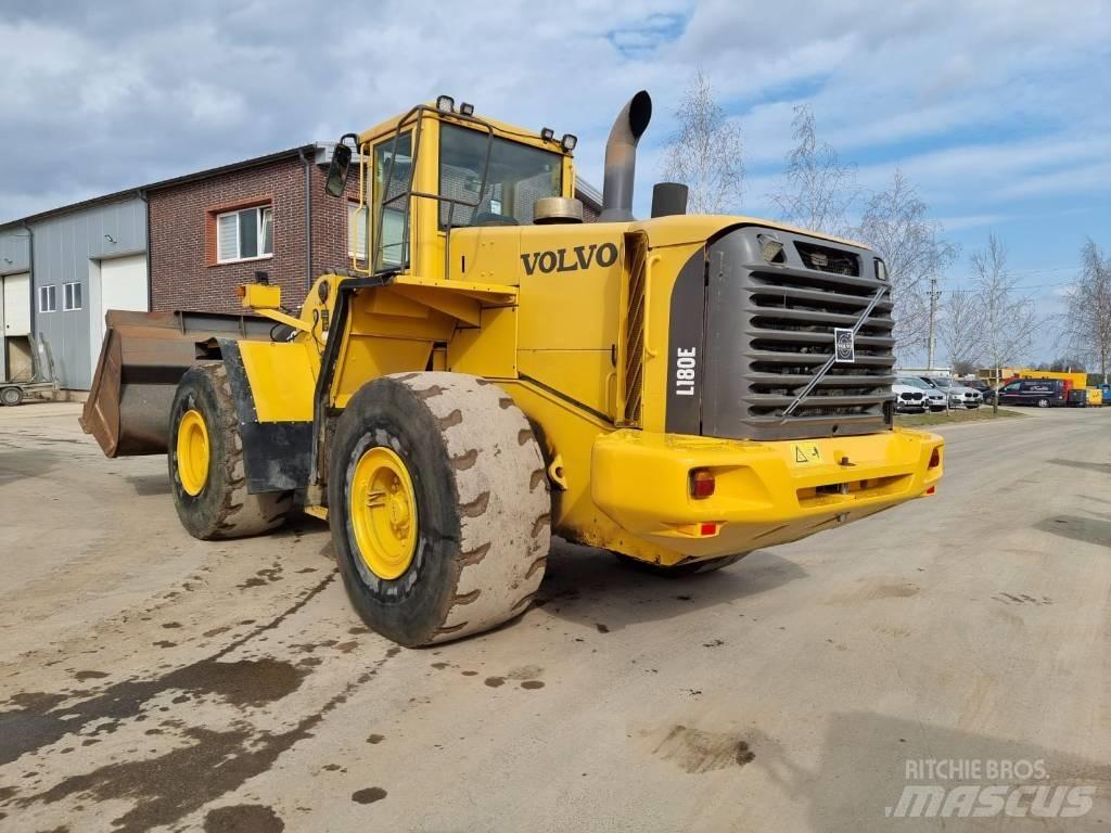 Volvo L 180 E Фронтальні навантажувачі