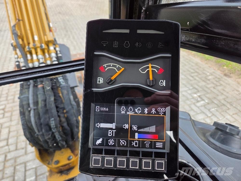 CAT 302.7CR Міні-екскаватори < 7т