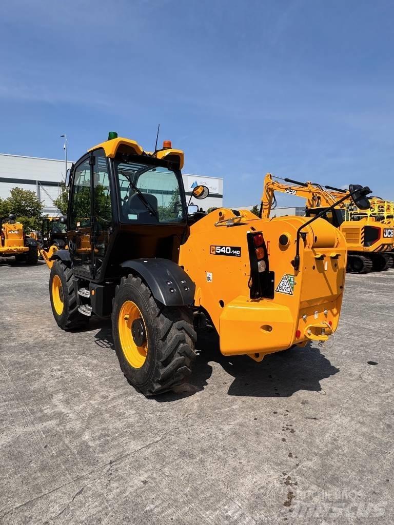 JCB 540-140 Телескопічні навантажувачі