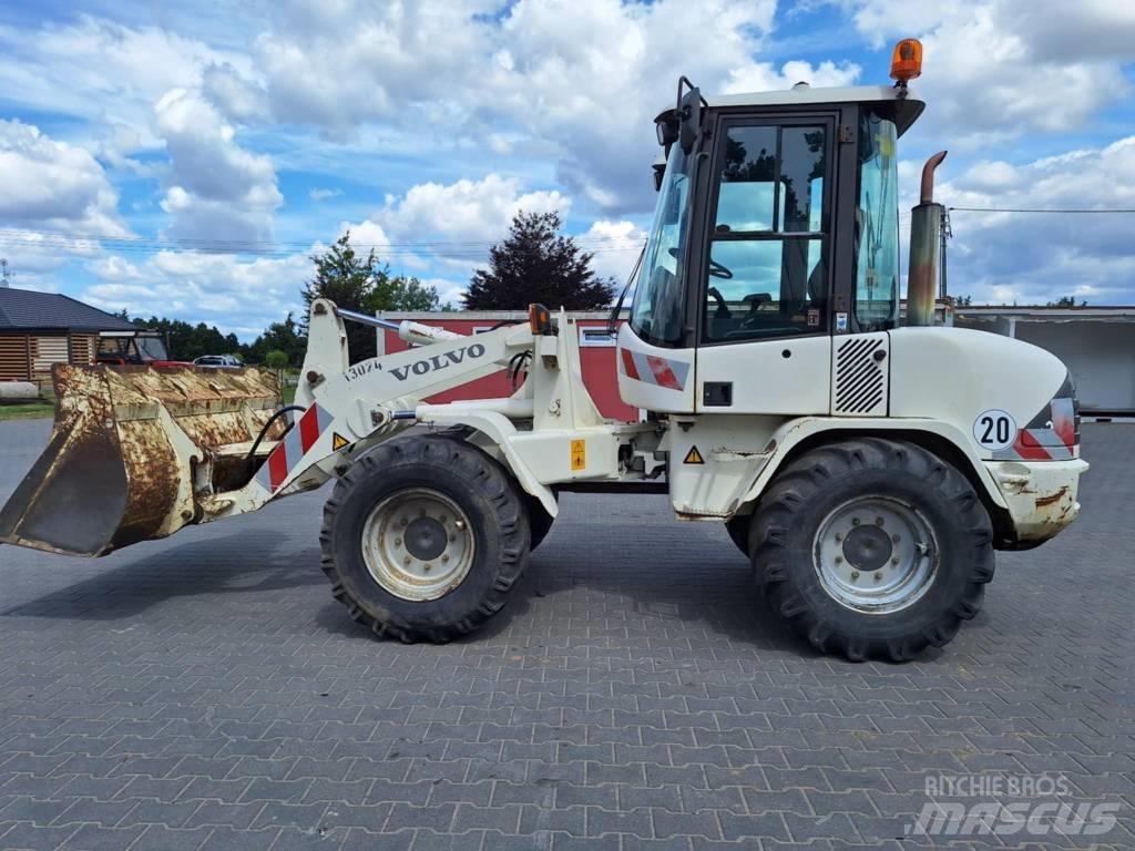 Volvo L 30 B Фронтальні навантажувачі