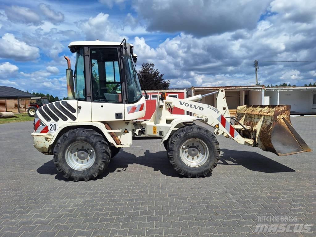 Volvo L 30 B Фронтальні навантажувачі