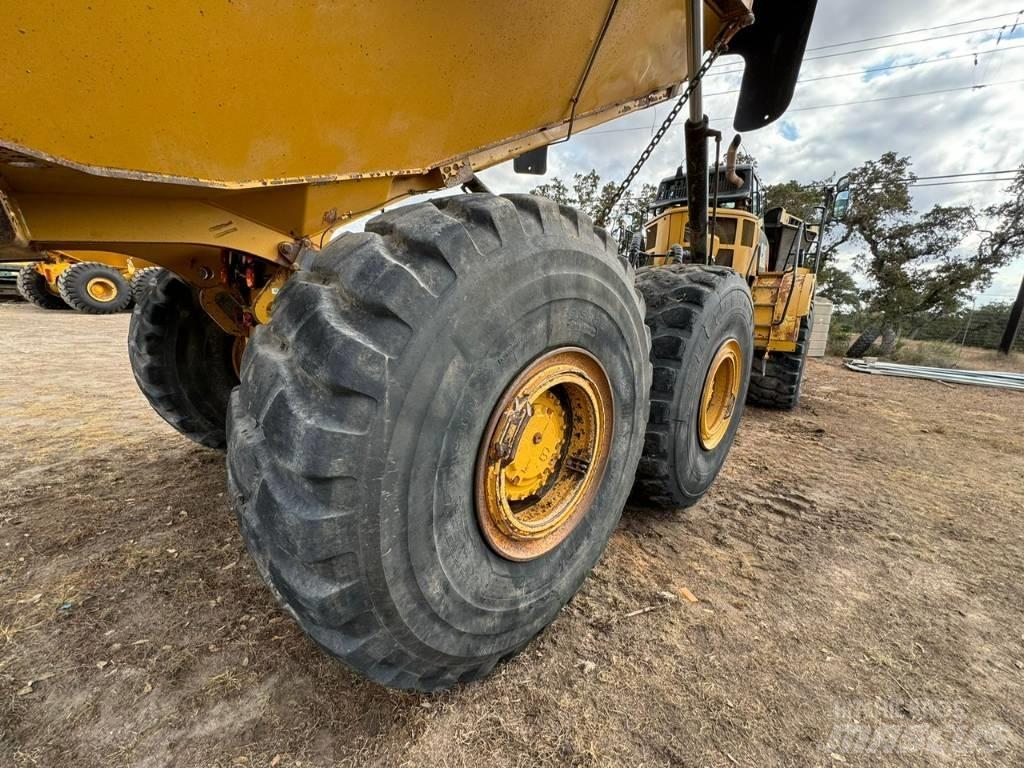 CAT 745C Зчленовані самоскиди