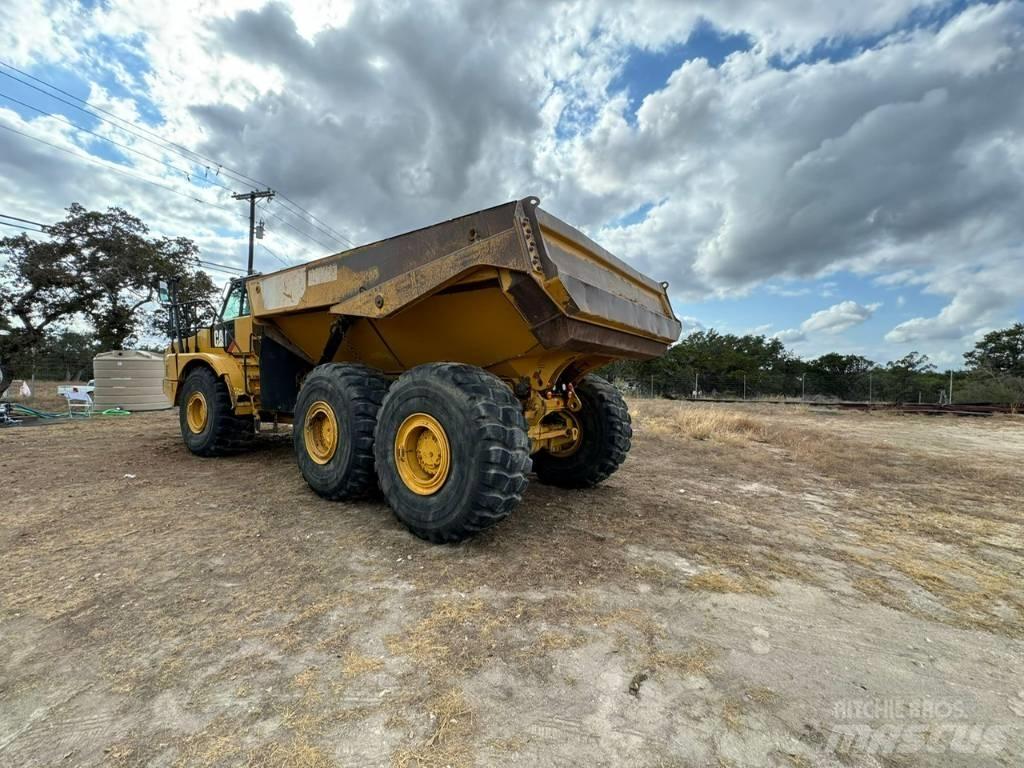 CAT 745C Зчленовані самоскиди