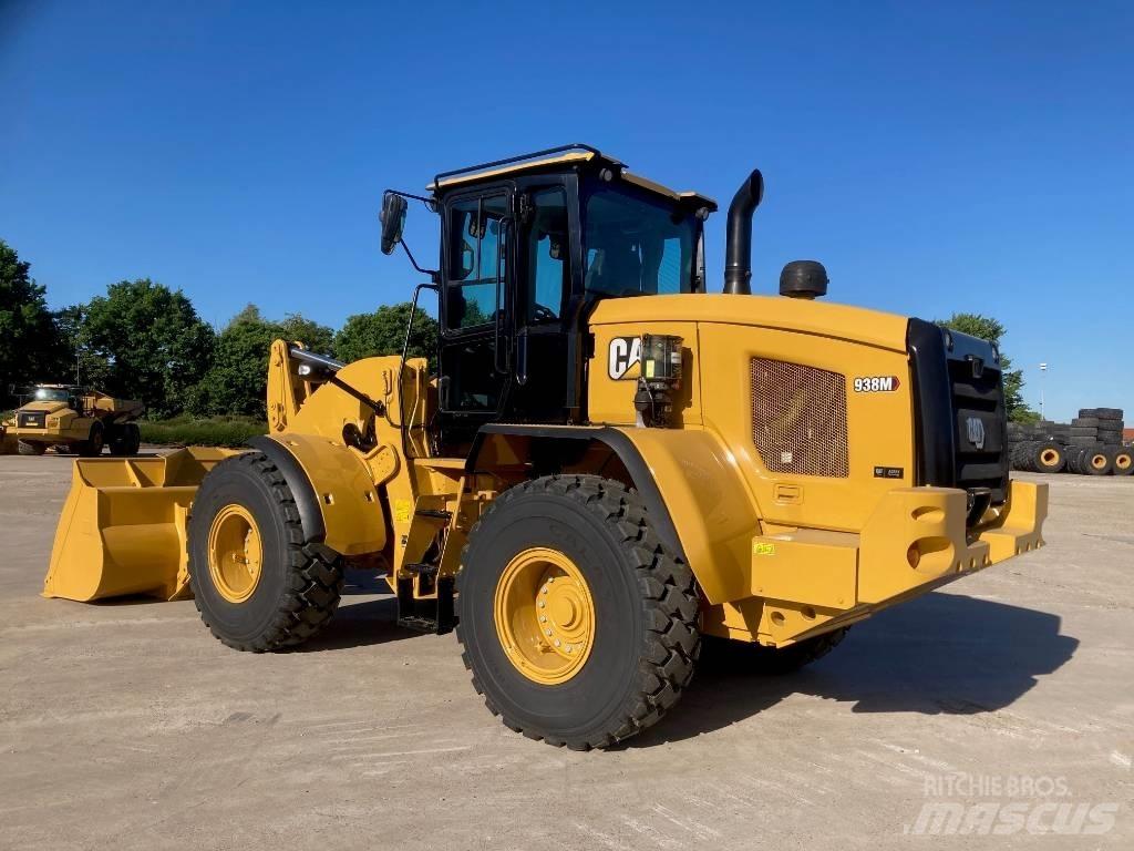 CAT 938M Фронтальні навантажувачі