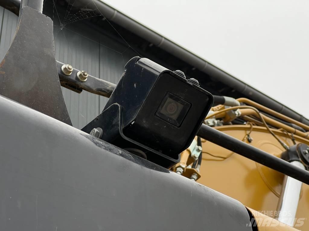 CAT 325F LCR Гусеничні екскаватори