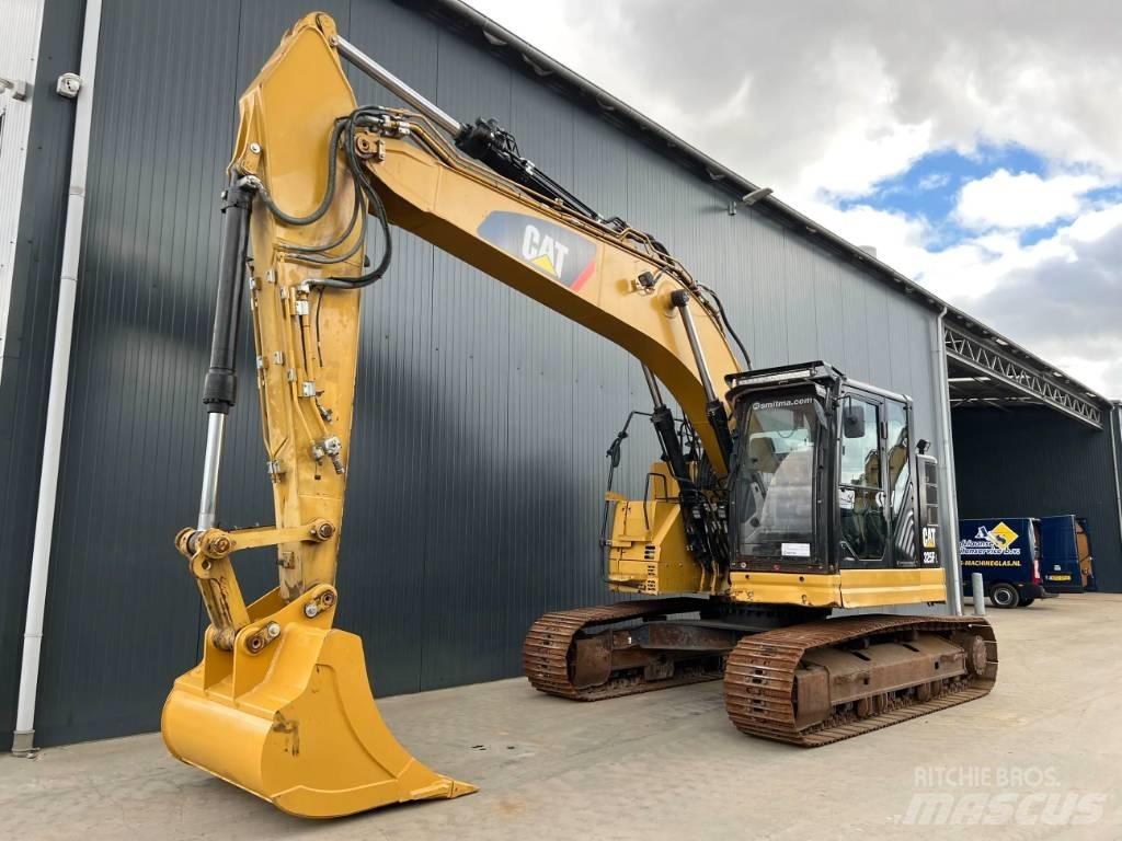 CAT 325F LCR Гусеничні екскаватори