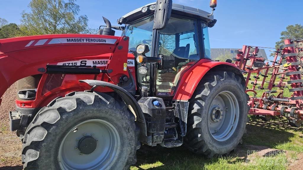 Massey Ferguson 6715 Трактори