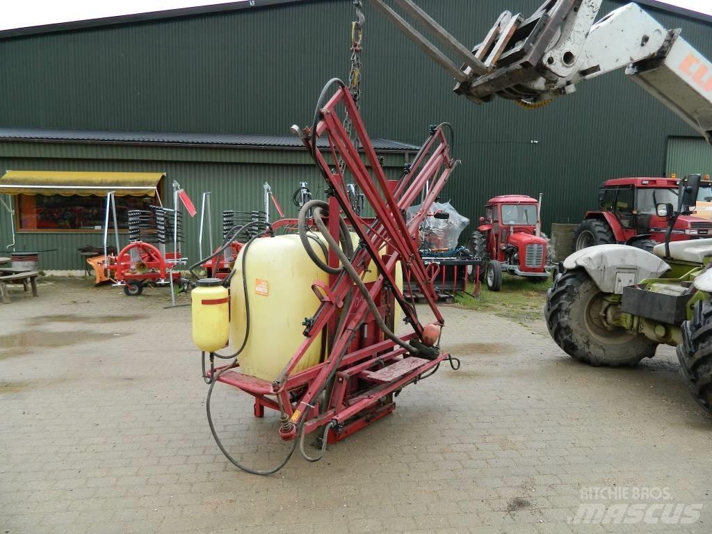 Hardi 1200 Навісні обприскувачі