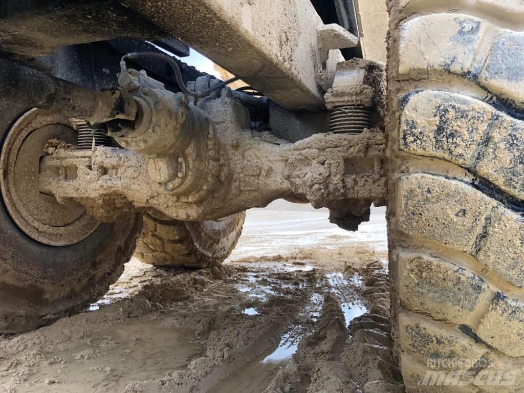 Terex TA 40 Зчленовані самоскиди