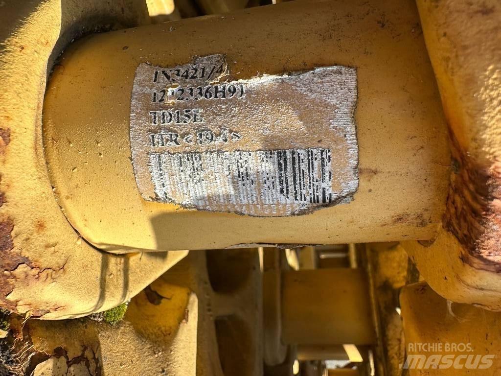 CAT TD15E Гусениці